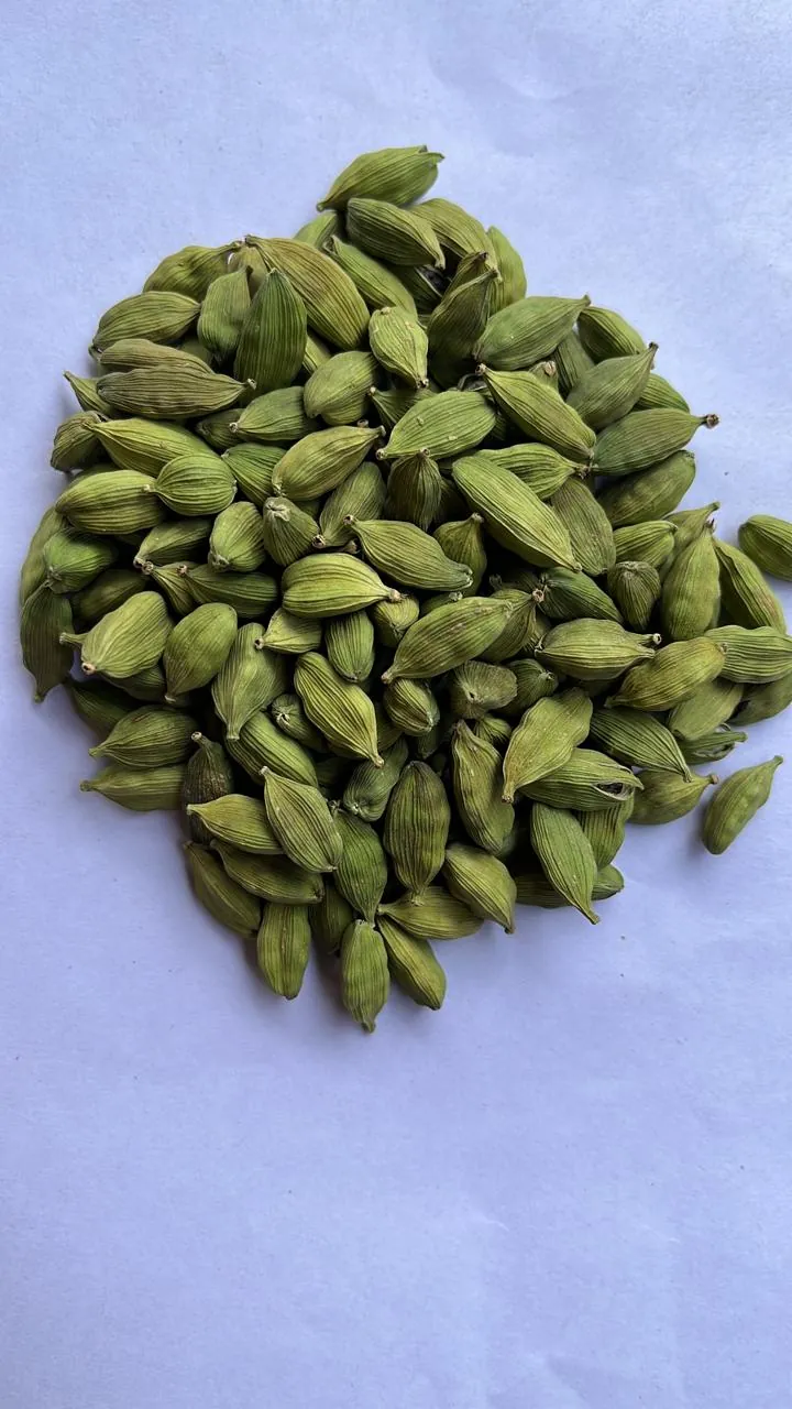 7.5–8 MM green cardamom