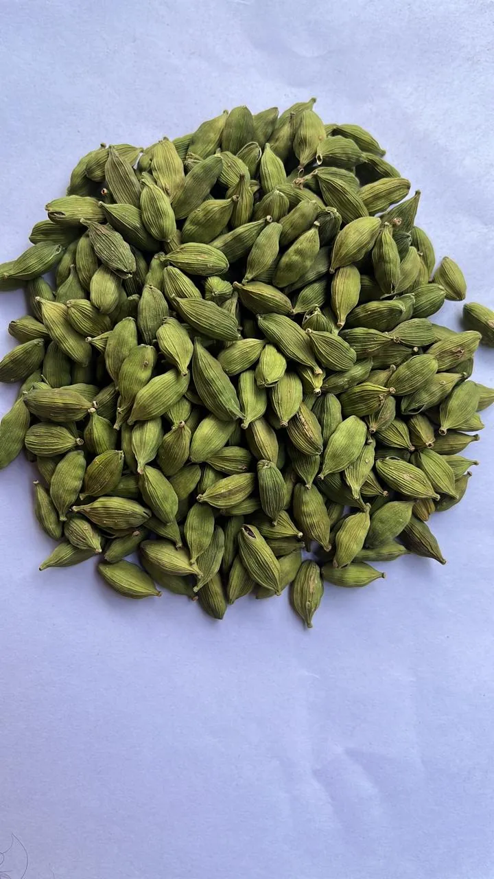 8–8.5 MM extra bold green cardamom